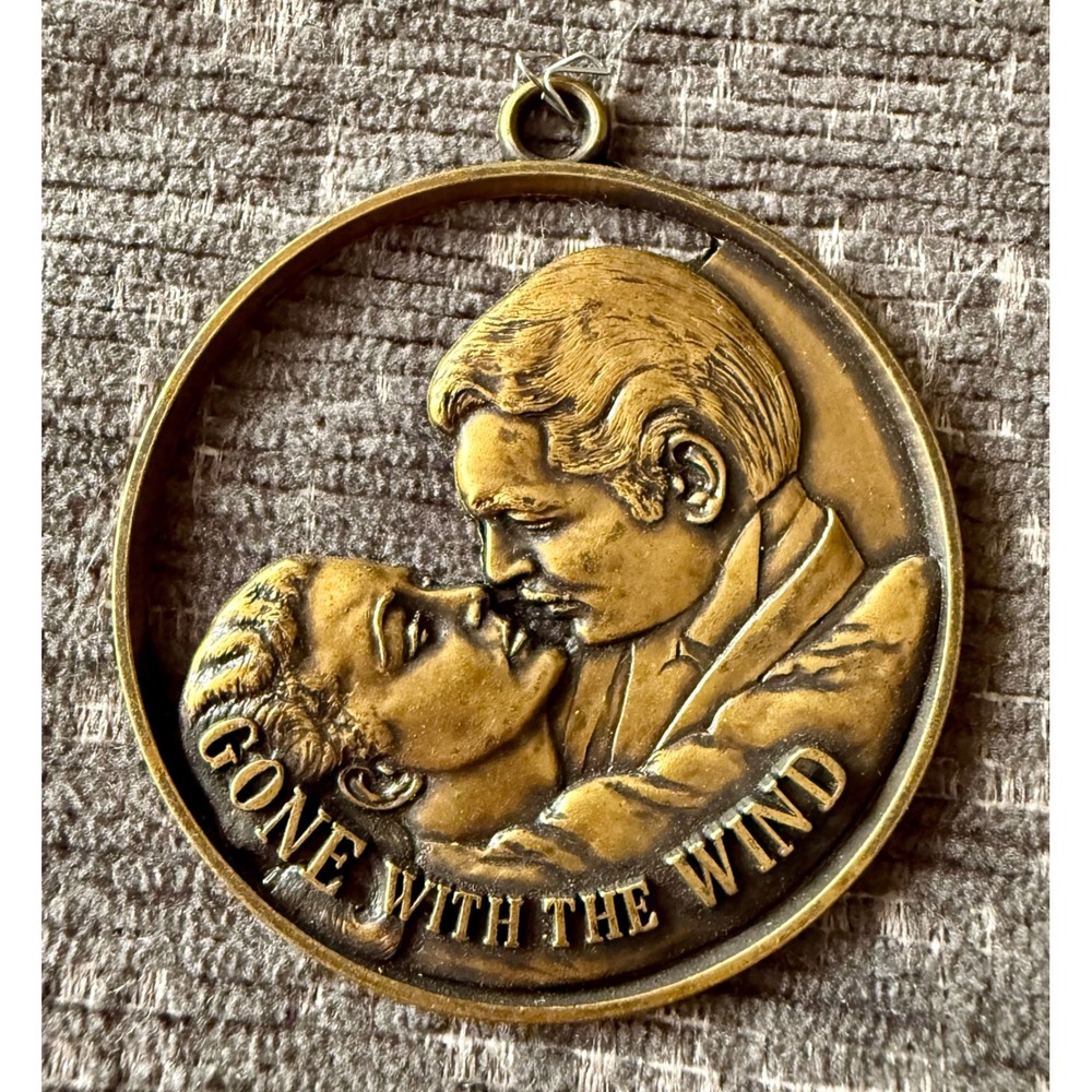 Turner Entertainment Gone with the Wind Ornament 3in Excellent 1998 Brass Tone